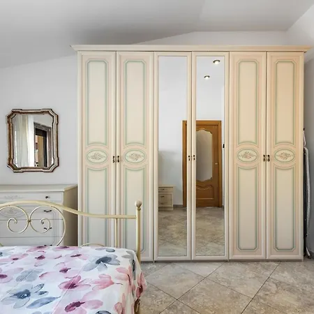 Large With Terrace Ac E Wifi *