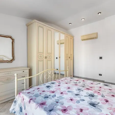 Large With Terrace Ac E Wifi Appartement